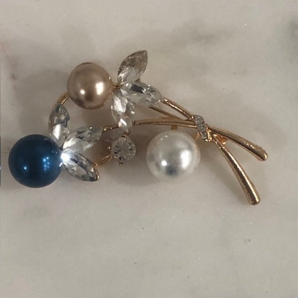 Vintage Gold Rose Flower Brooch Pin with Pearls & Diamonds - Elegant, Mi… - Picture 3 of 4